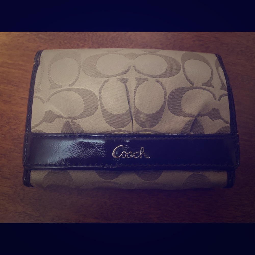 Preowned COACH signature bifold wallet